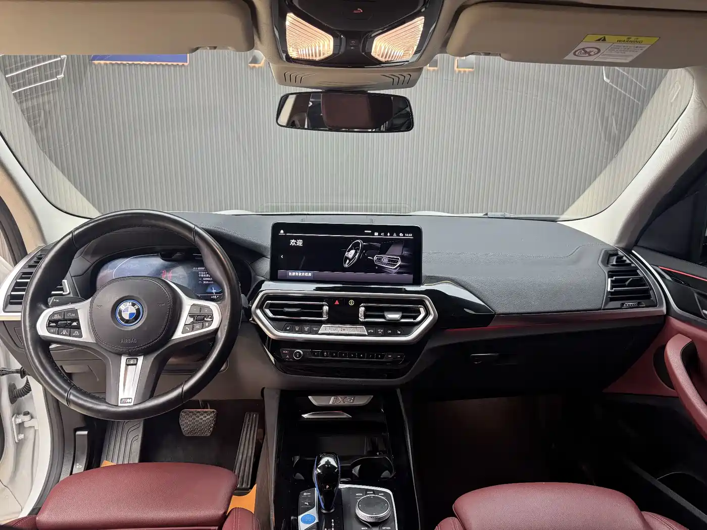 BMW iX3 2022 Leading Edition фото 4