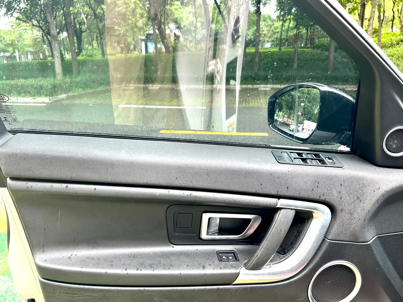 Land Rover Discovery Sport 2018 240PS SE Edition фото 10