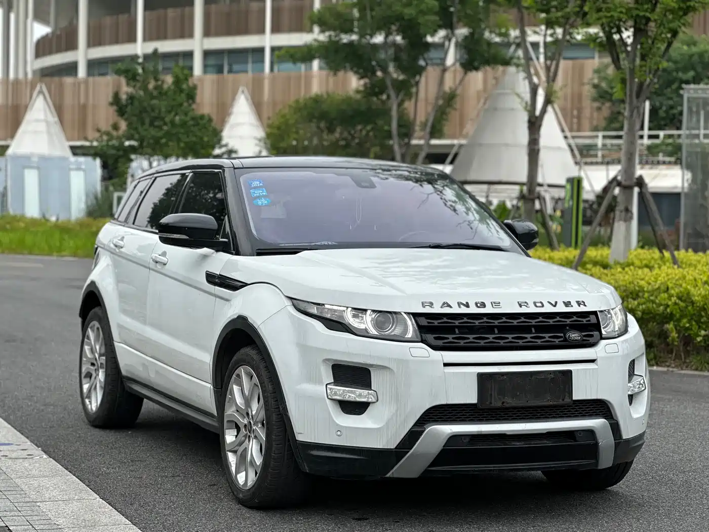 Land Rover Range Rover Evoque (Import) 2013 2.0T 5-door Dynamic Edition фото 3