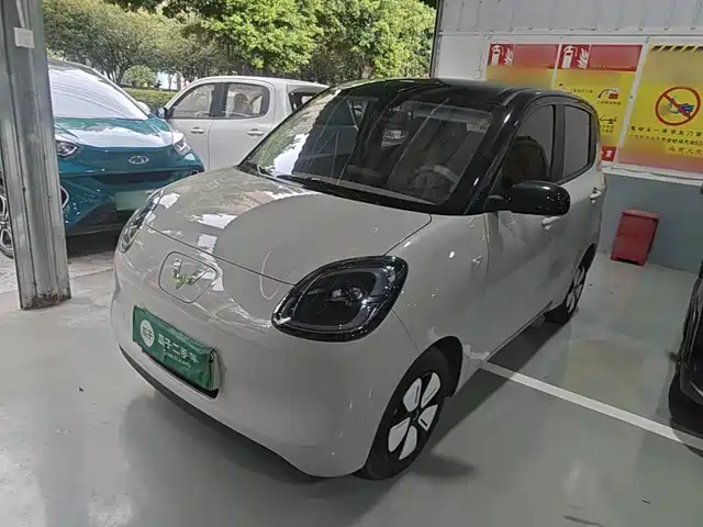 Wuling Hongguang MINI EV Четырёхдверный, Премиум, +, 4-е поколение