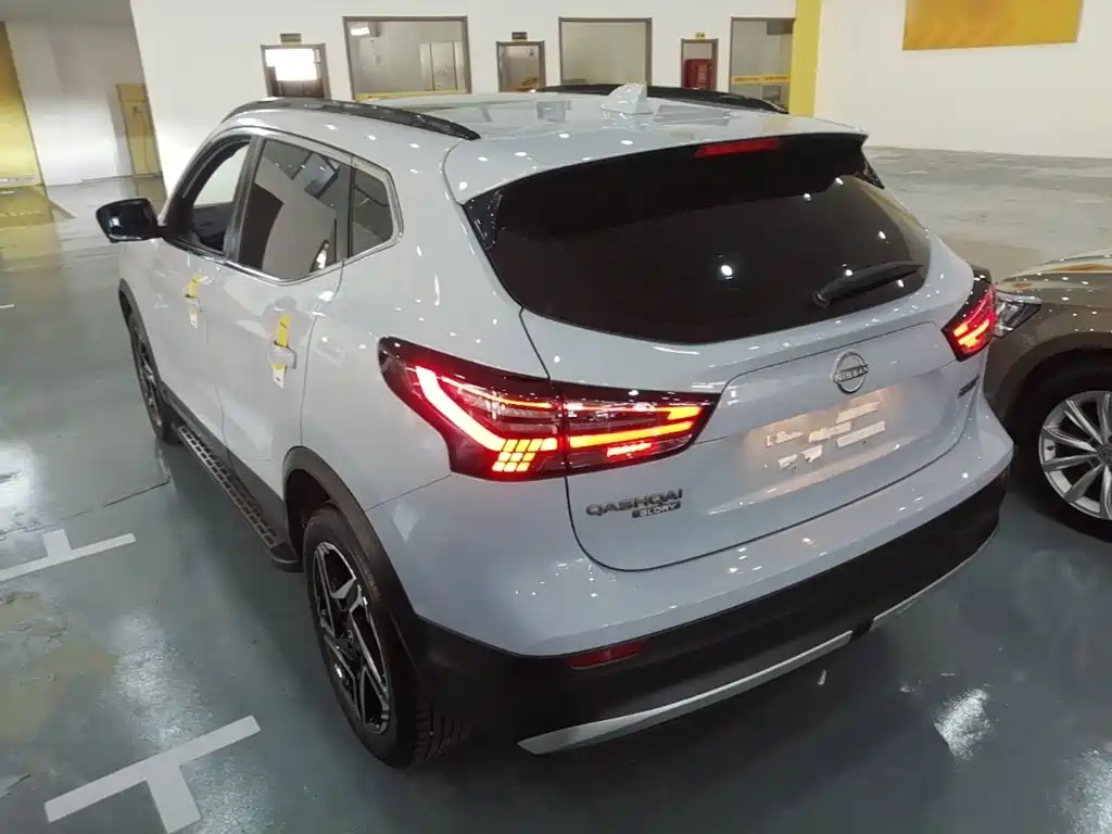 Nissan Qashqai 2024 2025 Honor 2.0L CVT XV+ Leading Edition