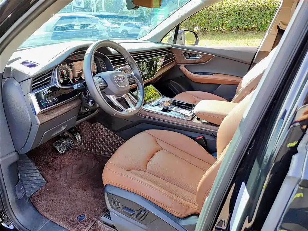 Audi Q7 2024 55 TFSI quattro S line Sport фото 7