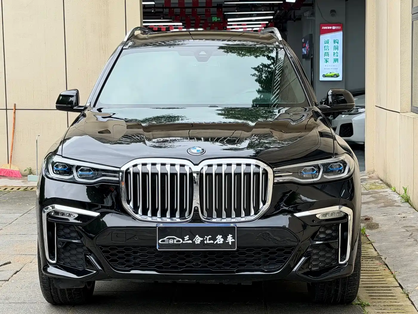 BMW X7 2020 xDrive40i Premium M Sport Package фото 2