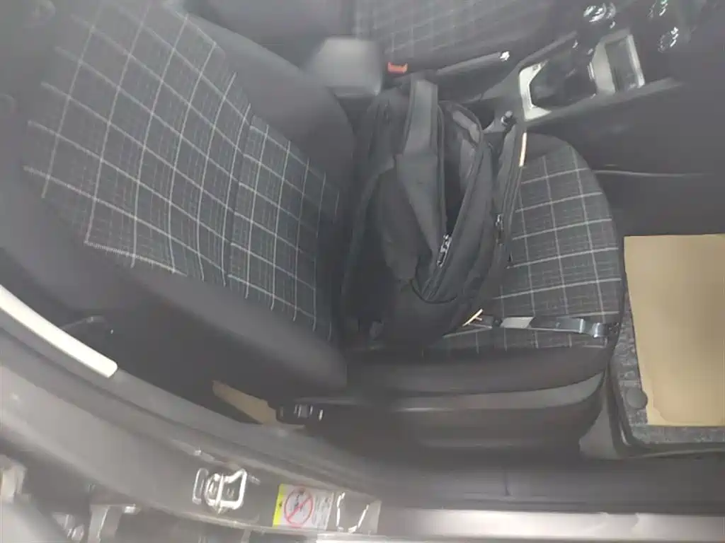 Škoda Octavia 2018 1.6L Automatic Comfort фото 25