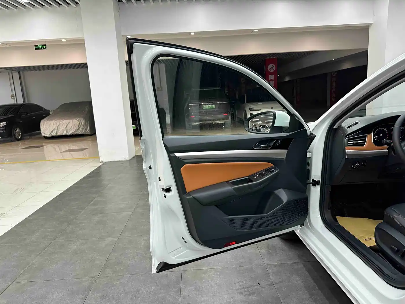 Volkswagen Bora 2023 200TSI DSG Yuexing PRO Edition фото 6