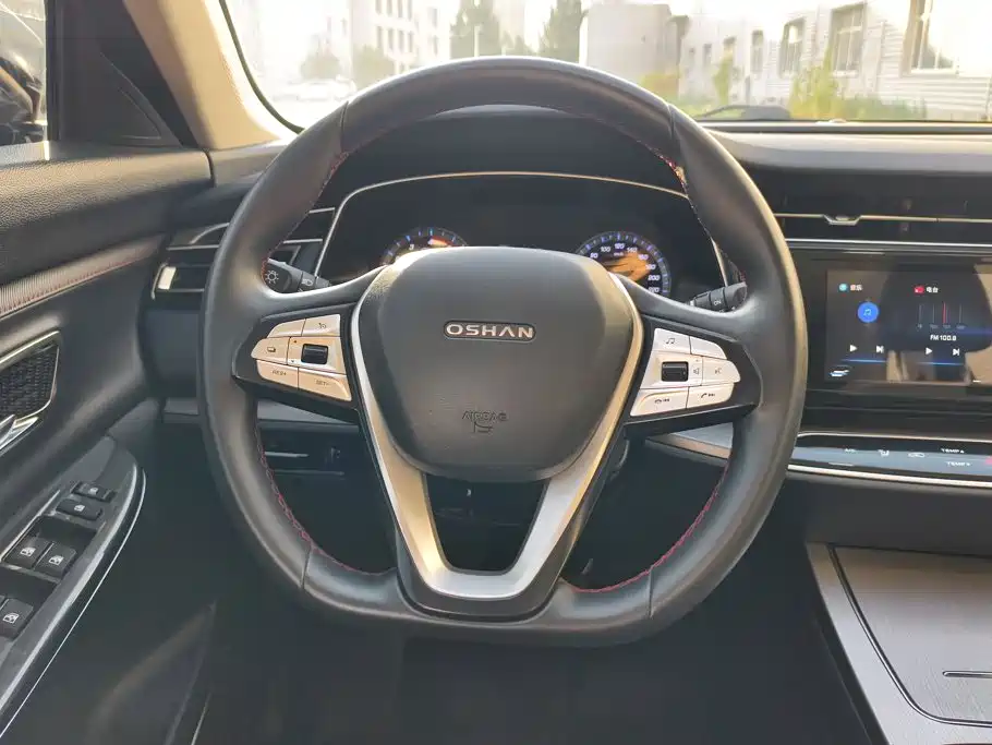 Changan Oshan X7 2021 2020 1.5T Auto Luxury Model