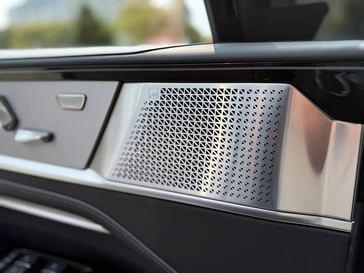 HiPhi GAO HE HIPHI Y