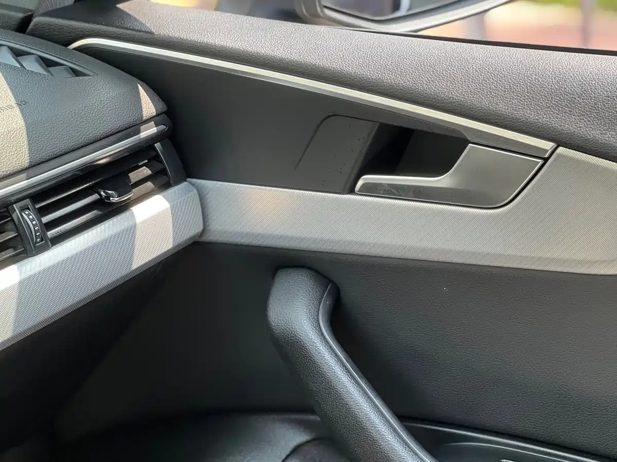 Audi A5 (Import) 2019 Sportback 40 TFSI Fashion фото 2