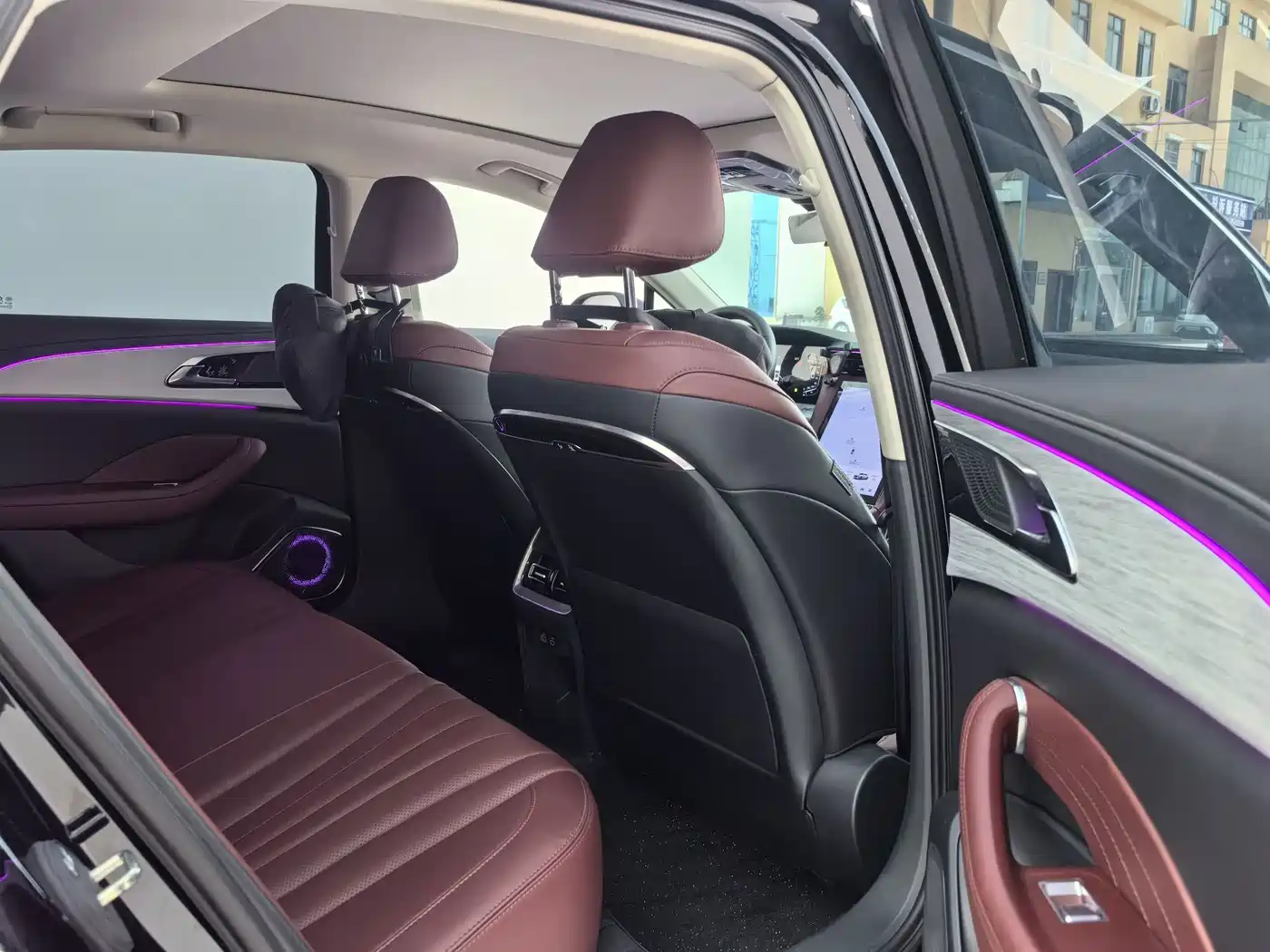 Hongqi H5 2024 1.5T DCT Smart Connect Flag Rhythm Edition фото 8