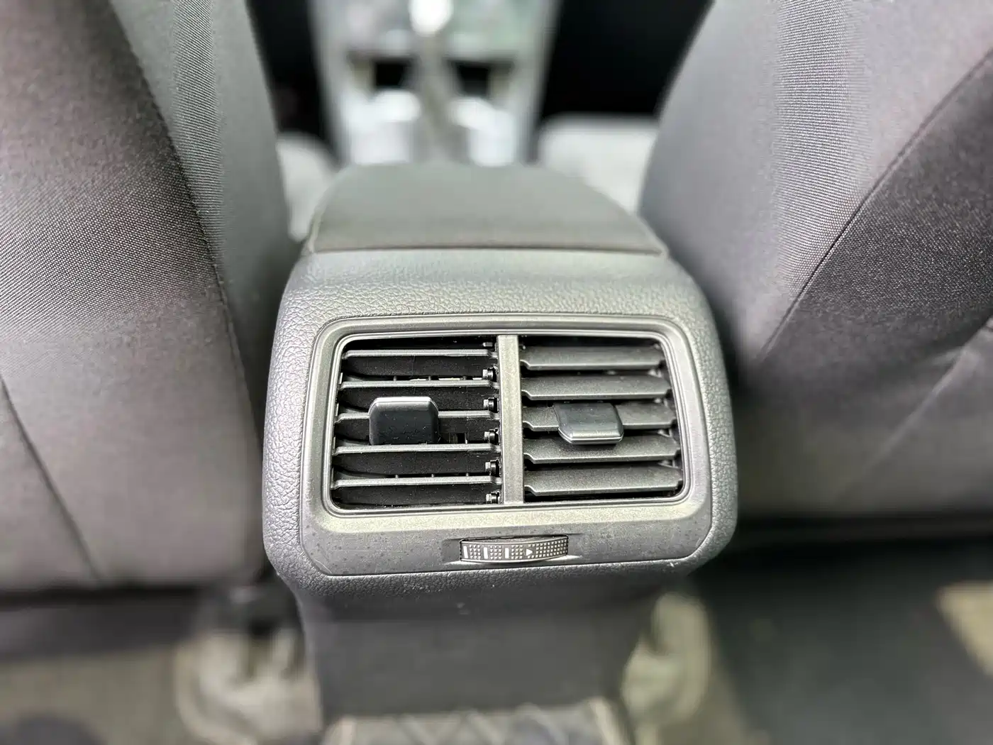 Volkswagen Golf (Import) 2019 1.8TSI Wagon фото 15