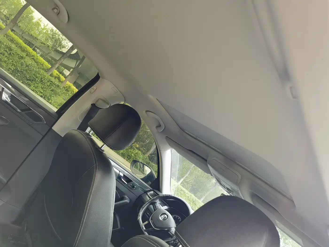 Volkswagen Passat 2017 330TSI DSG Luxury фото 10