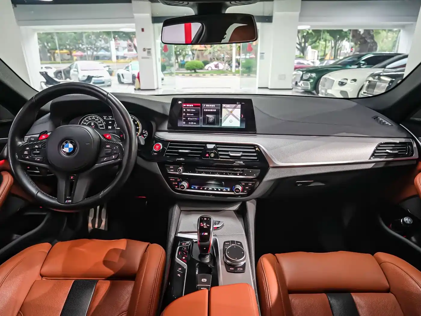 BMW M5 2018 M5 фото 15