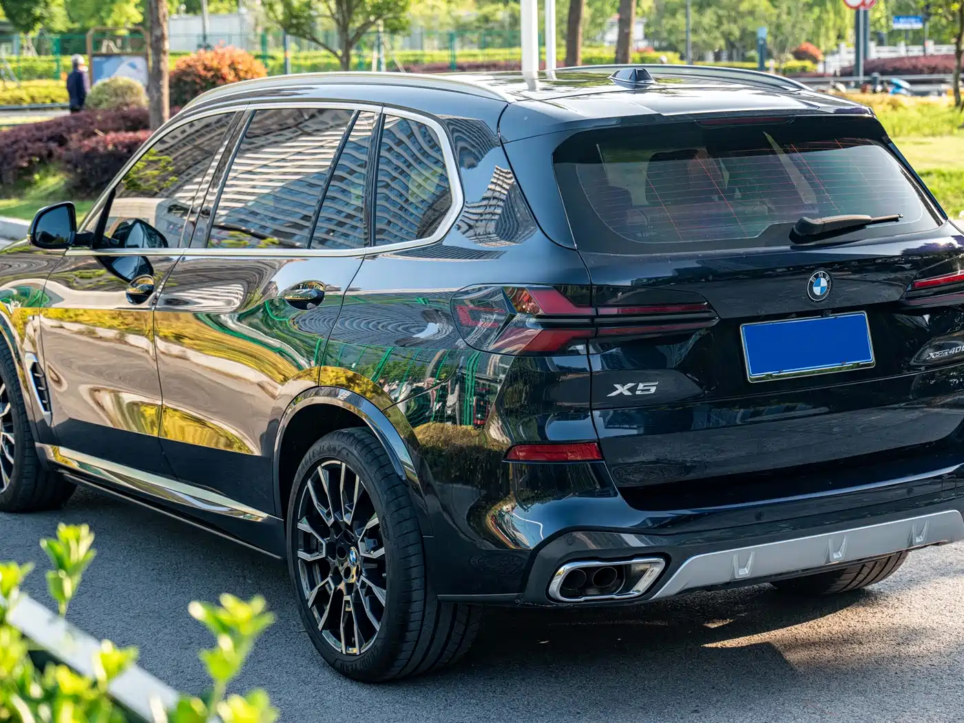 BMW X5 2023 xDrive 40Li M Sport Package фото 6