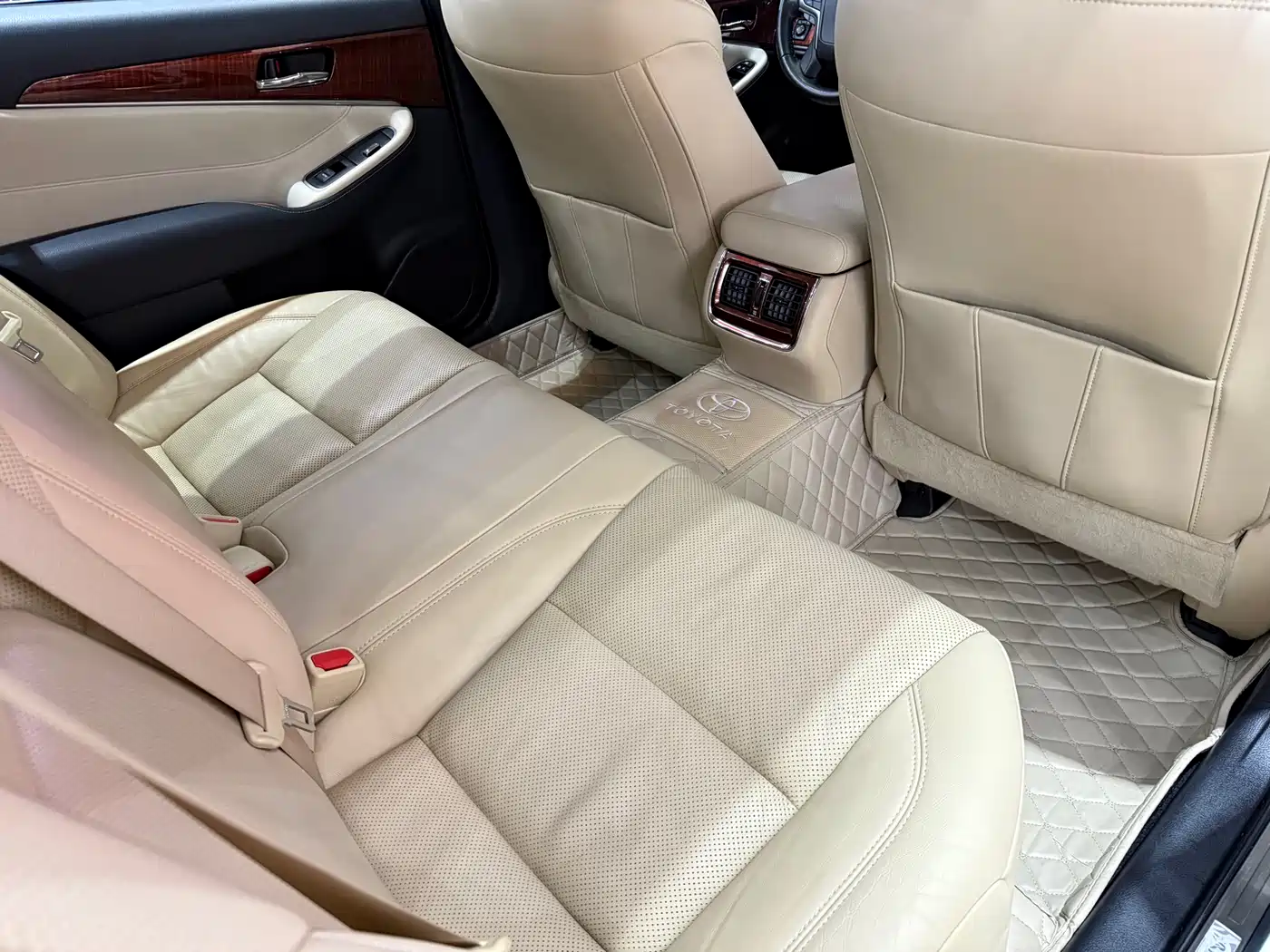 Toyota Crown 2015 2.0T Fashion фото 23