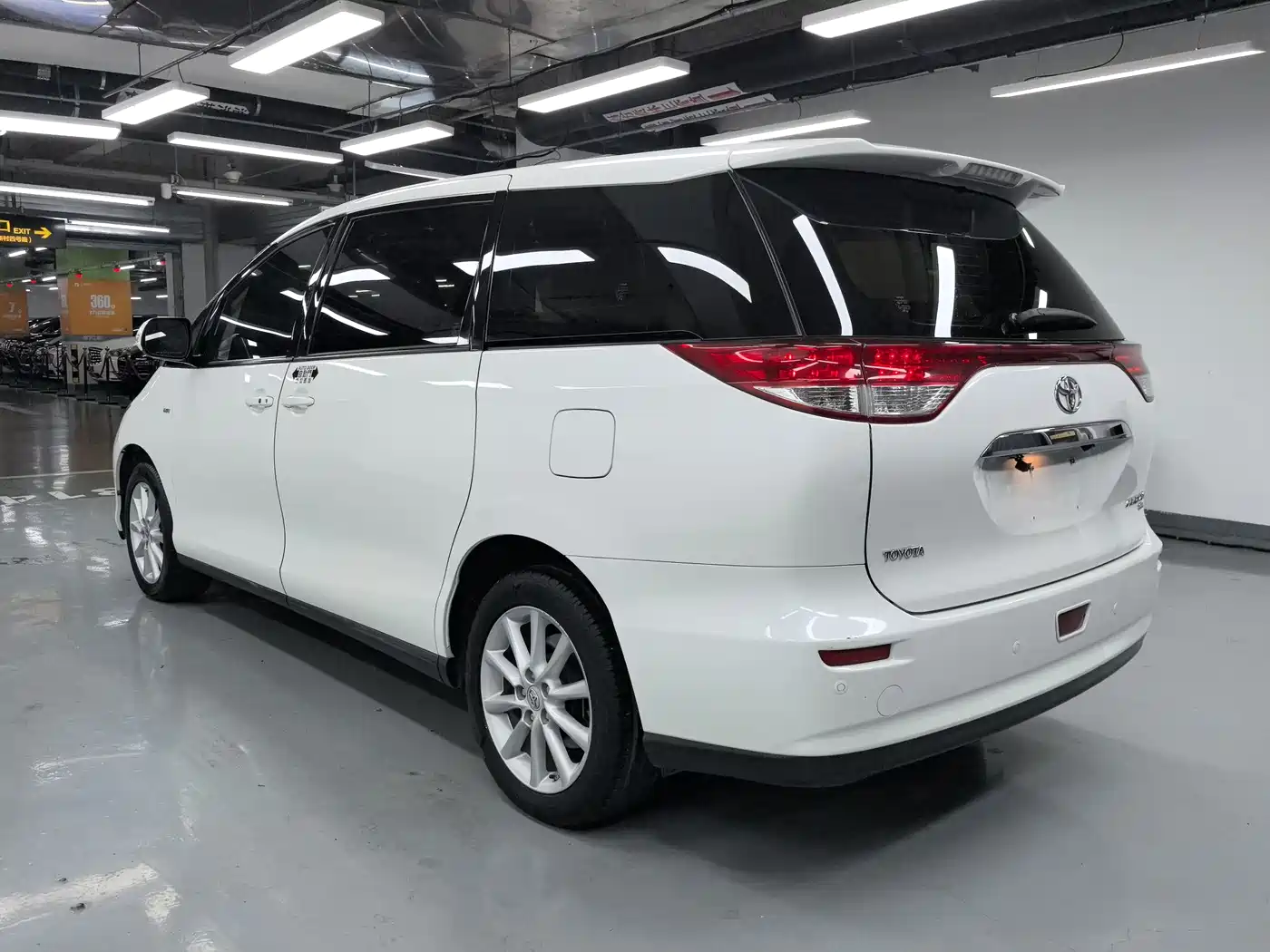 Toyota Previa 2012 2.4L 7-Seater Luxury Edition фото 15