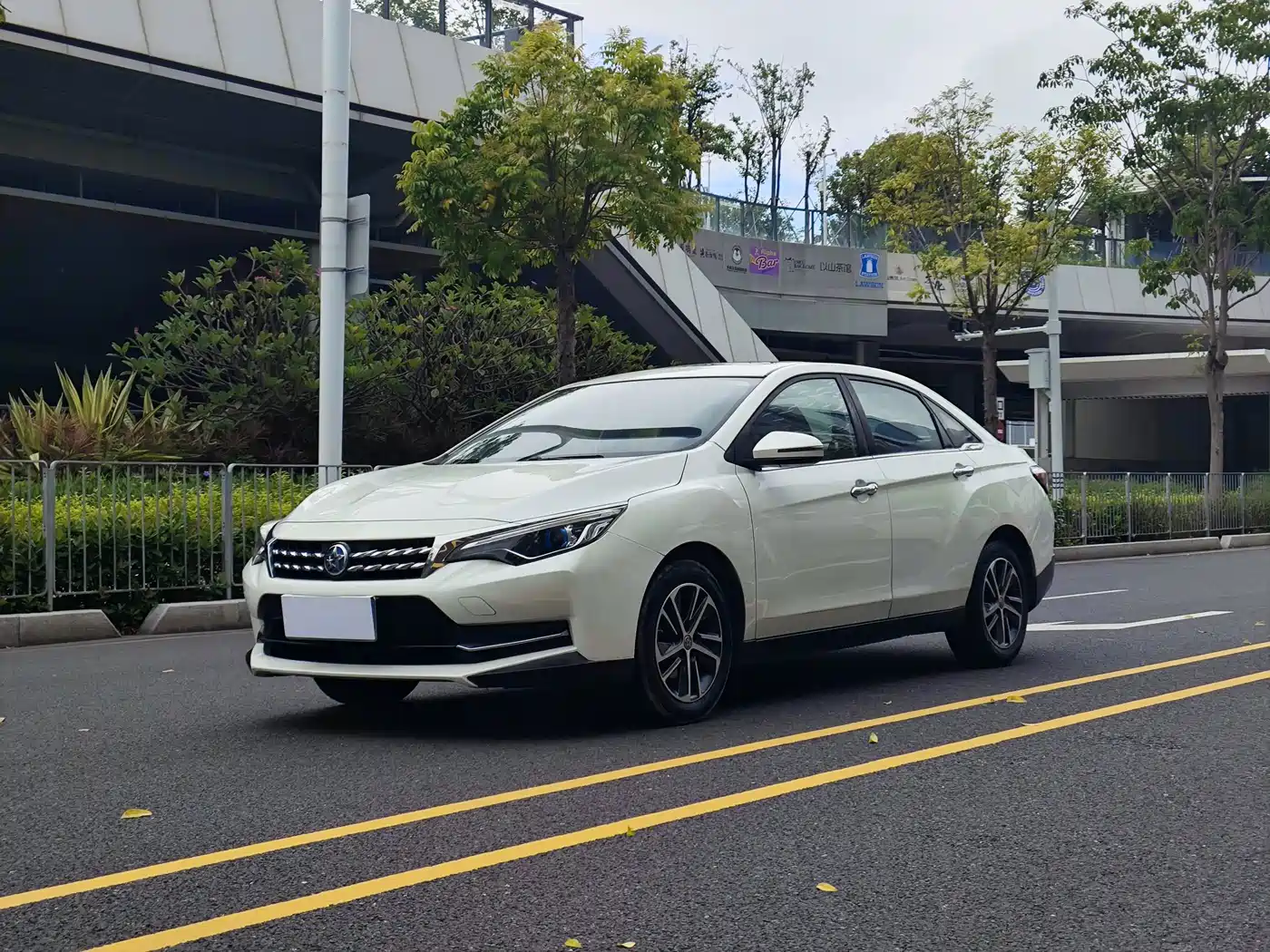 Venucia D60 2020 2019 100K Glory 1.6L XL CVT Chen Ku Edition China V