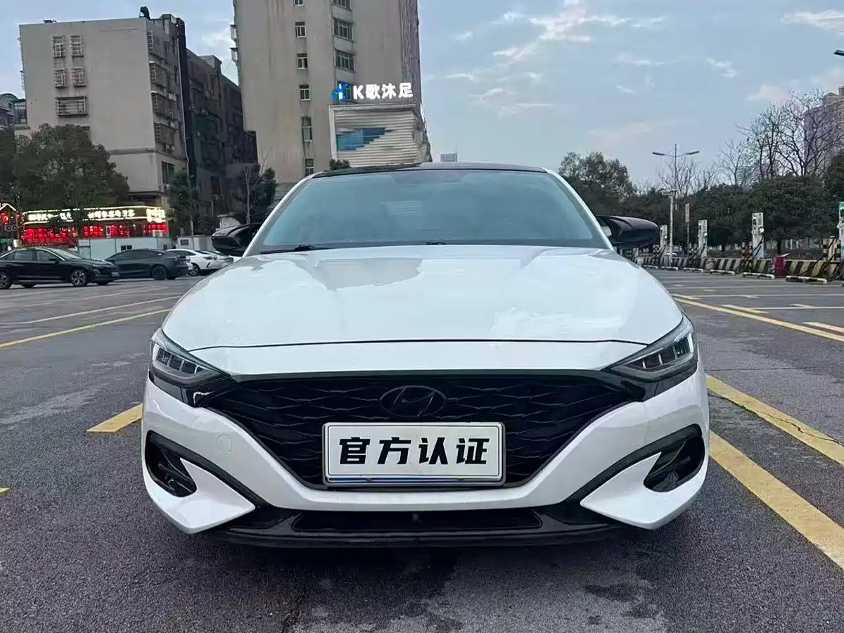 Hyundai Fista 2019 280TGDi Sport Edition China VI фото 2