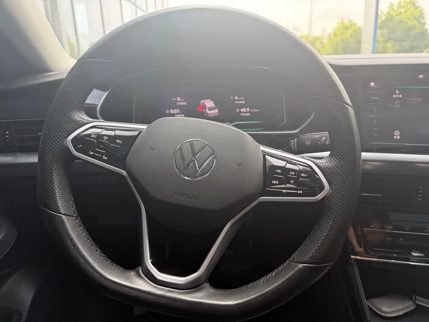 Volkswagen Passat 2022 330TSI Starlight Elite Edition фото 4