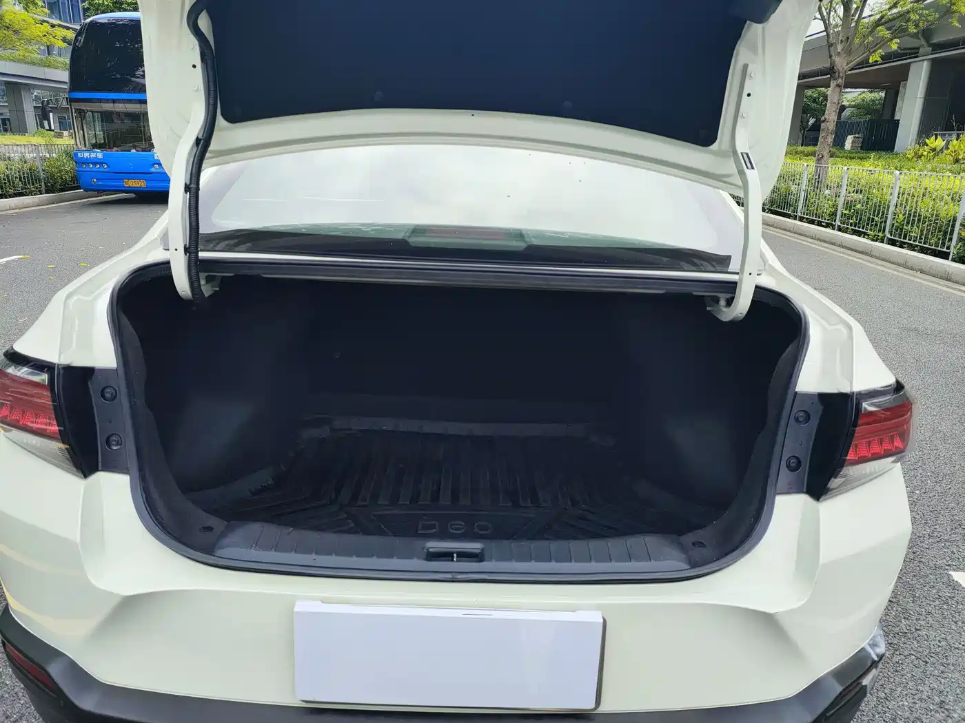 Venucia D60 2020 2019 100K Glory 1.6L XL CVT Chen Ku Edition China V