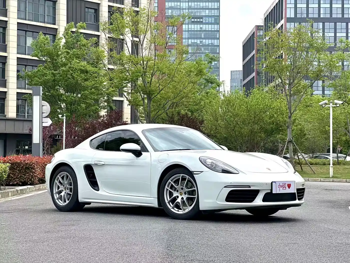 Porsche 718 2018 Cayman 2.0T фото 3