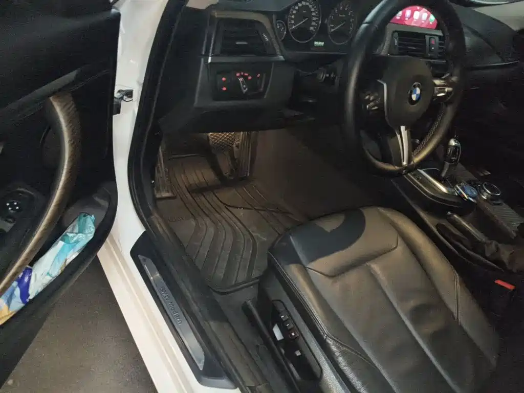 BMW 3 Series GT 2013 320i Style Design Package фото 13