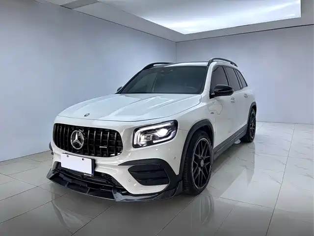 MERCEDES-BENZ GLB AMG 2023