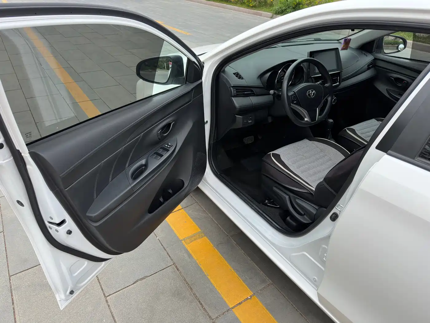 Toyota Vios FS 2021 1.5L CVT Fengchi Edition фото 9