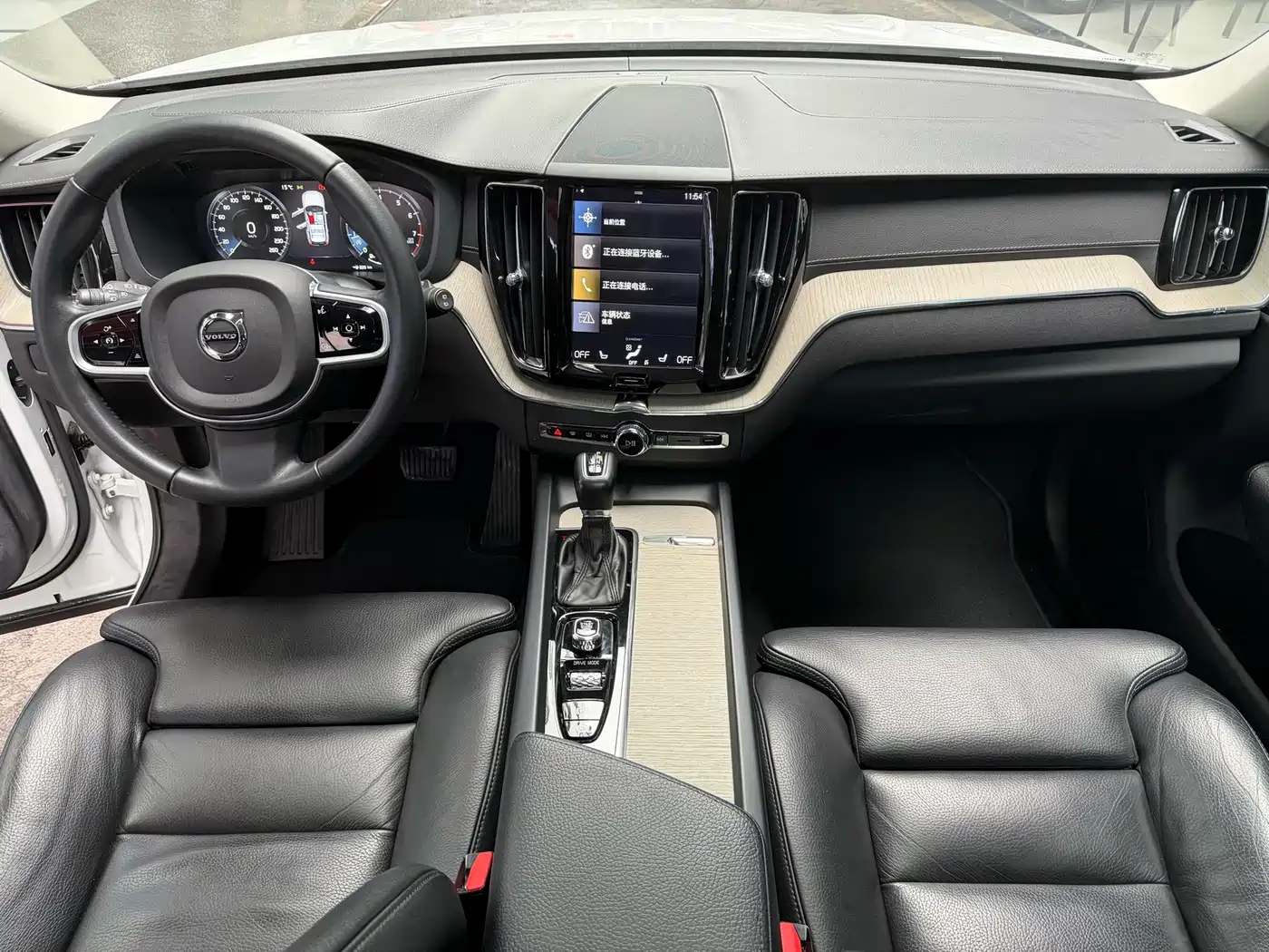 Фото 12 - Volvo XC60