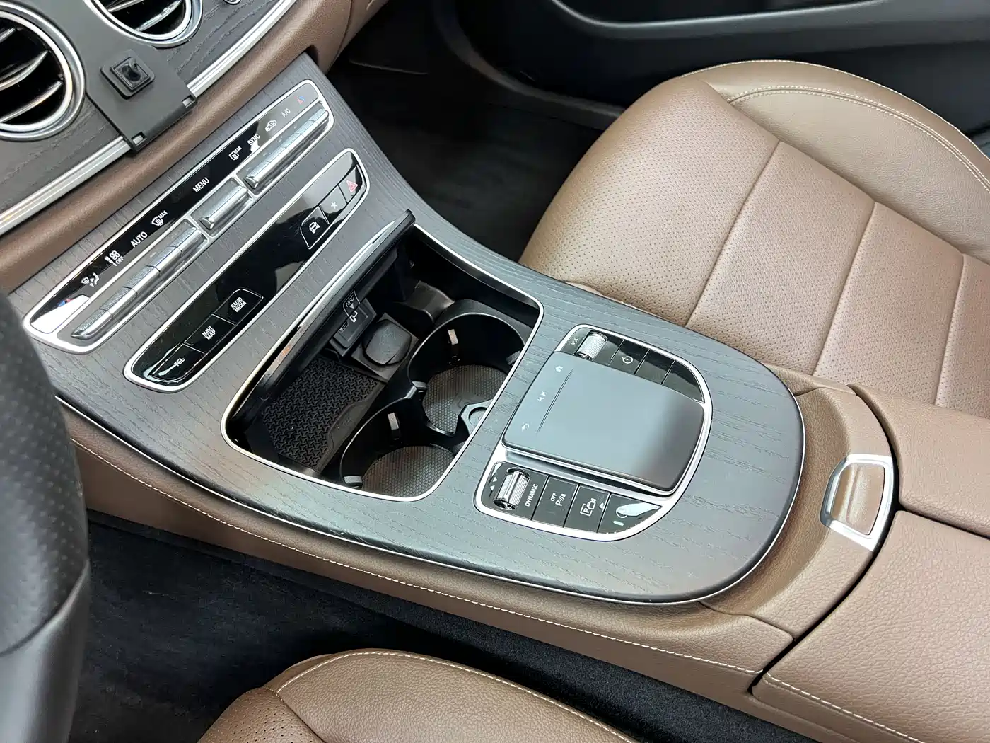 Mercedes-Benz E-Class 2021 E 300 L Sport Fashion фото 23