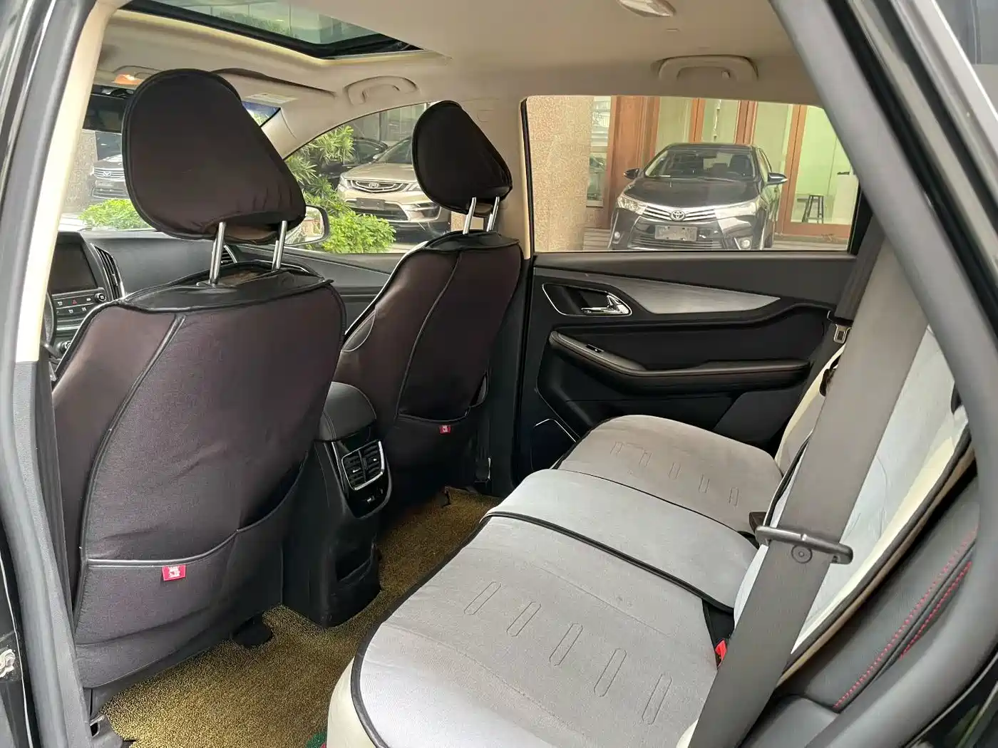 Baojun 560 2017 2016 1.5T Manual Luxury