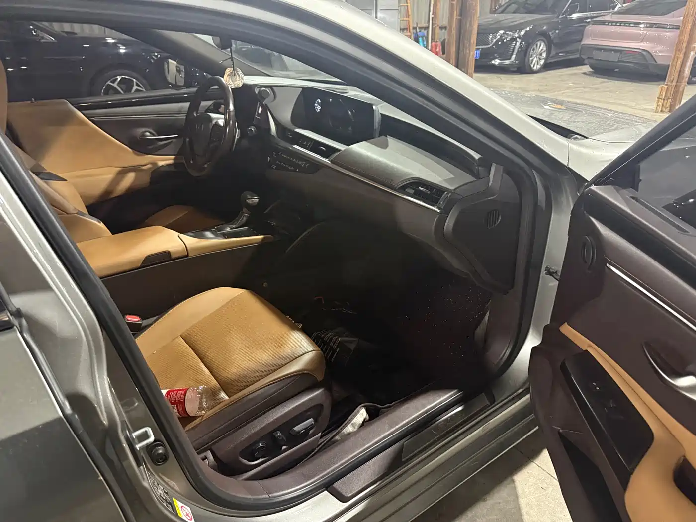 Lexus ES 2018 200 Excellence Edition China V фото 10