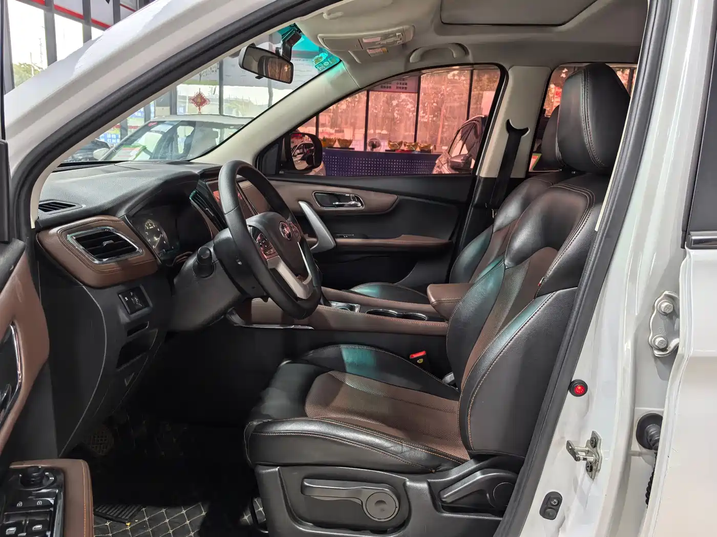 SWM Motor SWM X7 2019 2017 1.5T Automatic Smart Enjoy 7-seater
