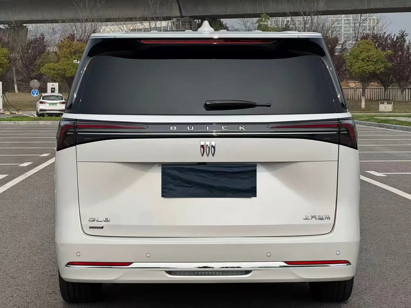 BUICK GL8 NEW ENERGY