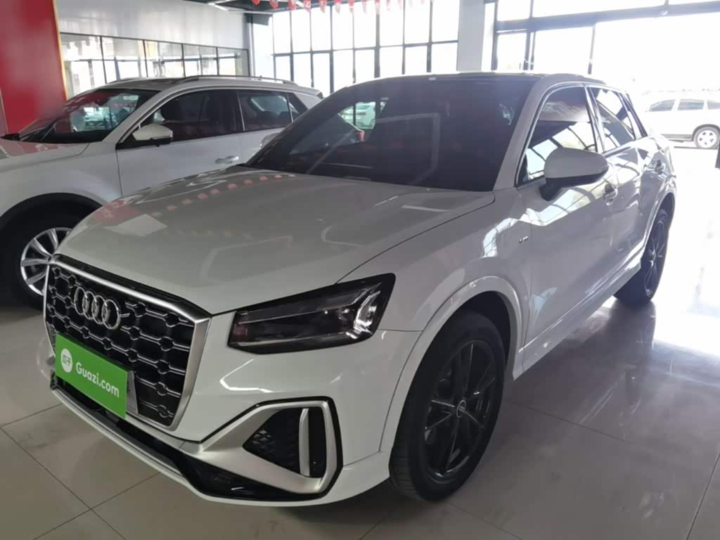 Audi Q2L