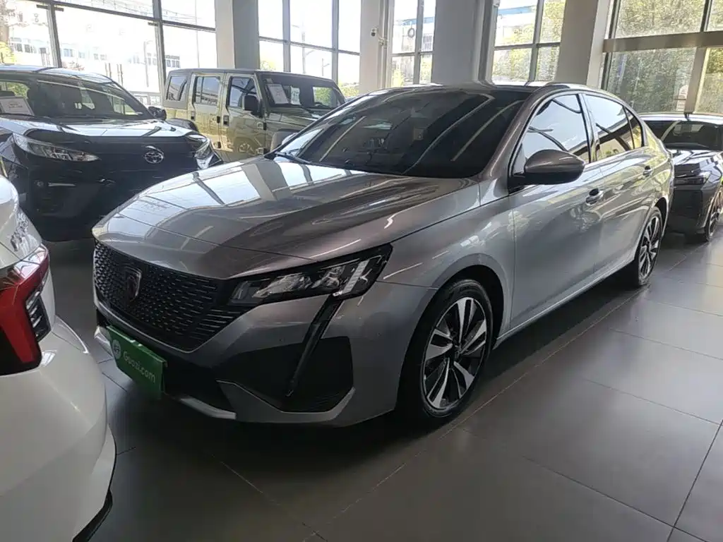 Peugeot 408 2025 2022 1.6T Light Chaser Edition