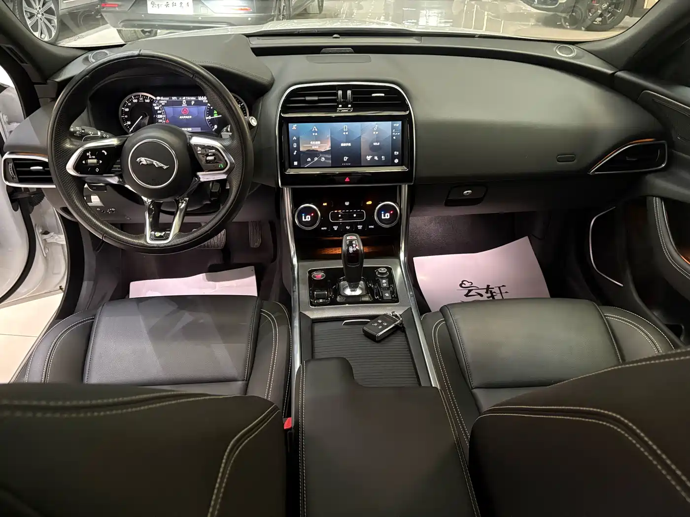Jaguar XEL, миниатюра 17
