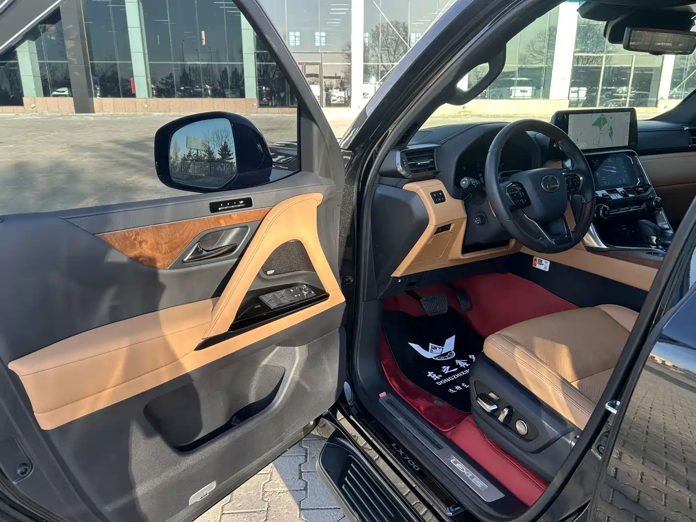 Lexus LX 2025 700h Boundary Edition фото 9