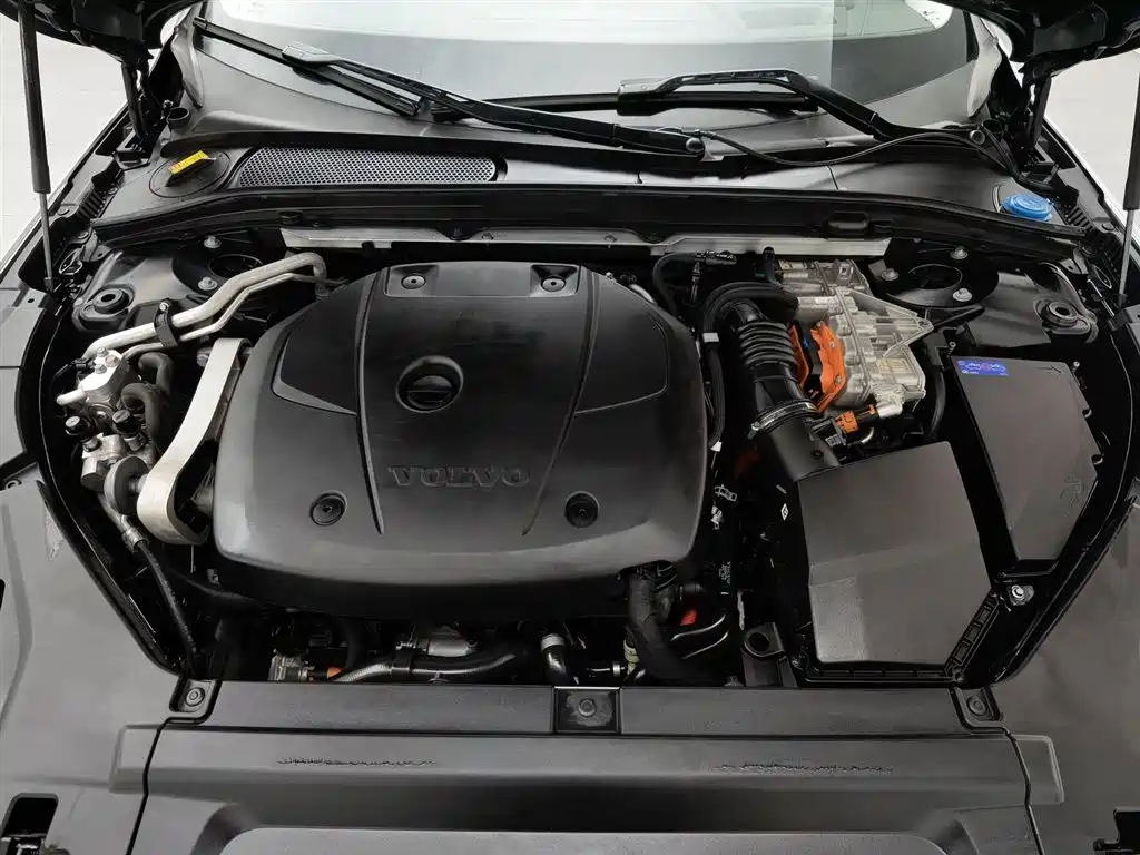 VOLVO S90 PLUG IN HYBRID