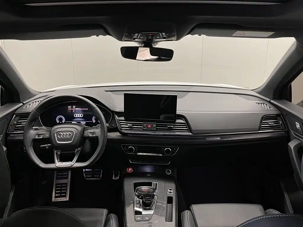 Audi Q5L 2024 Model 40 TFSI Luxury Dynamic фото 12
