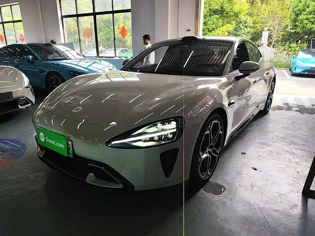 Xiaomi SU7 2024