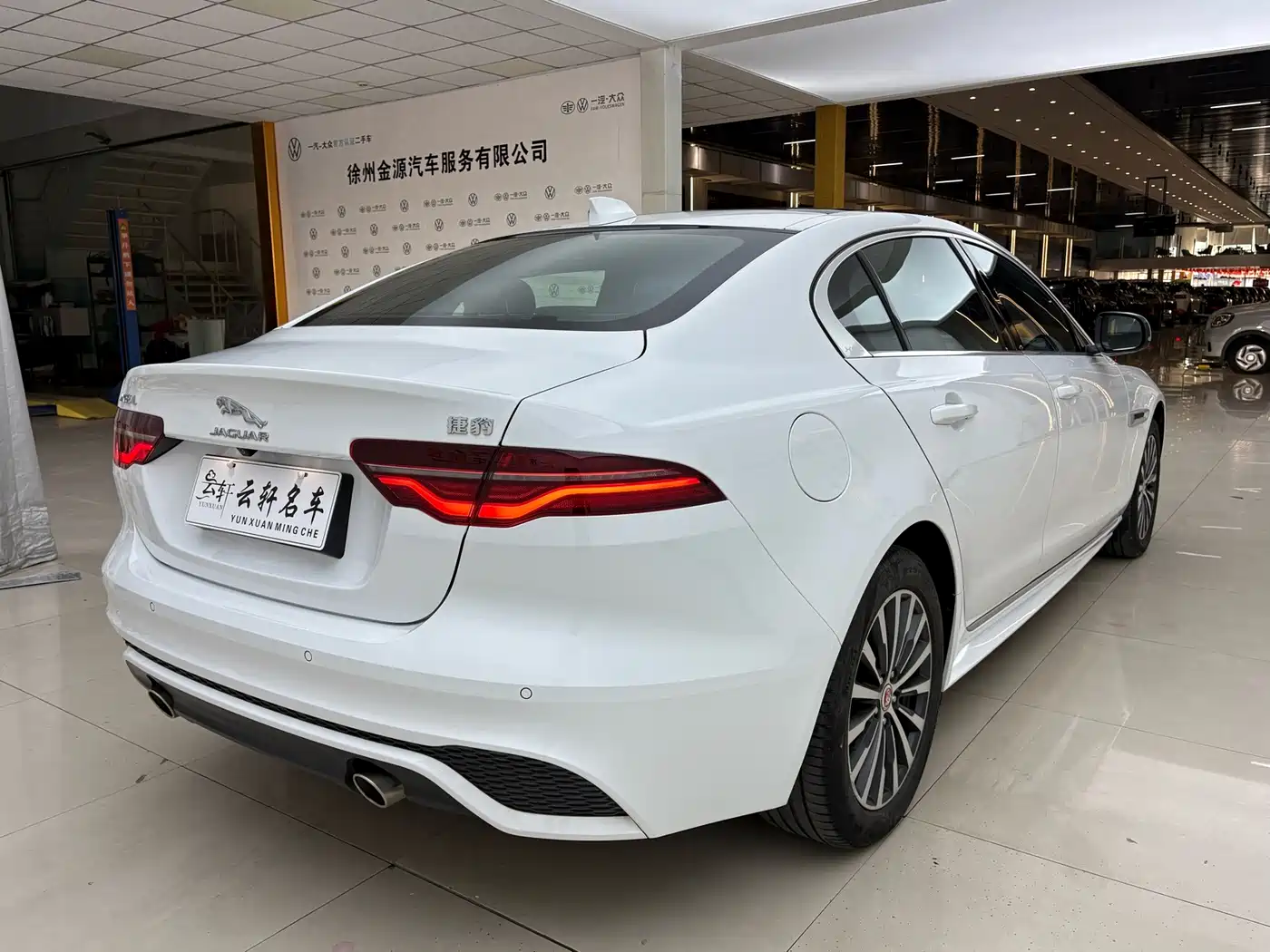 Jaguar XEL, миниатюра 6