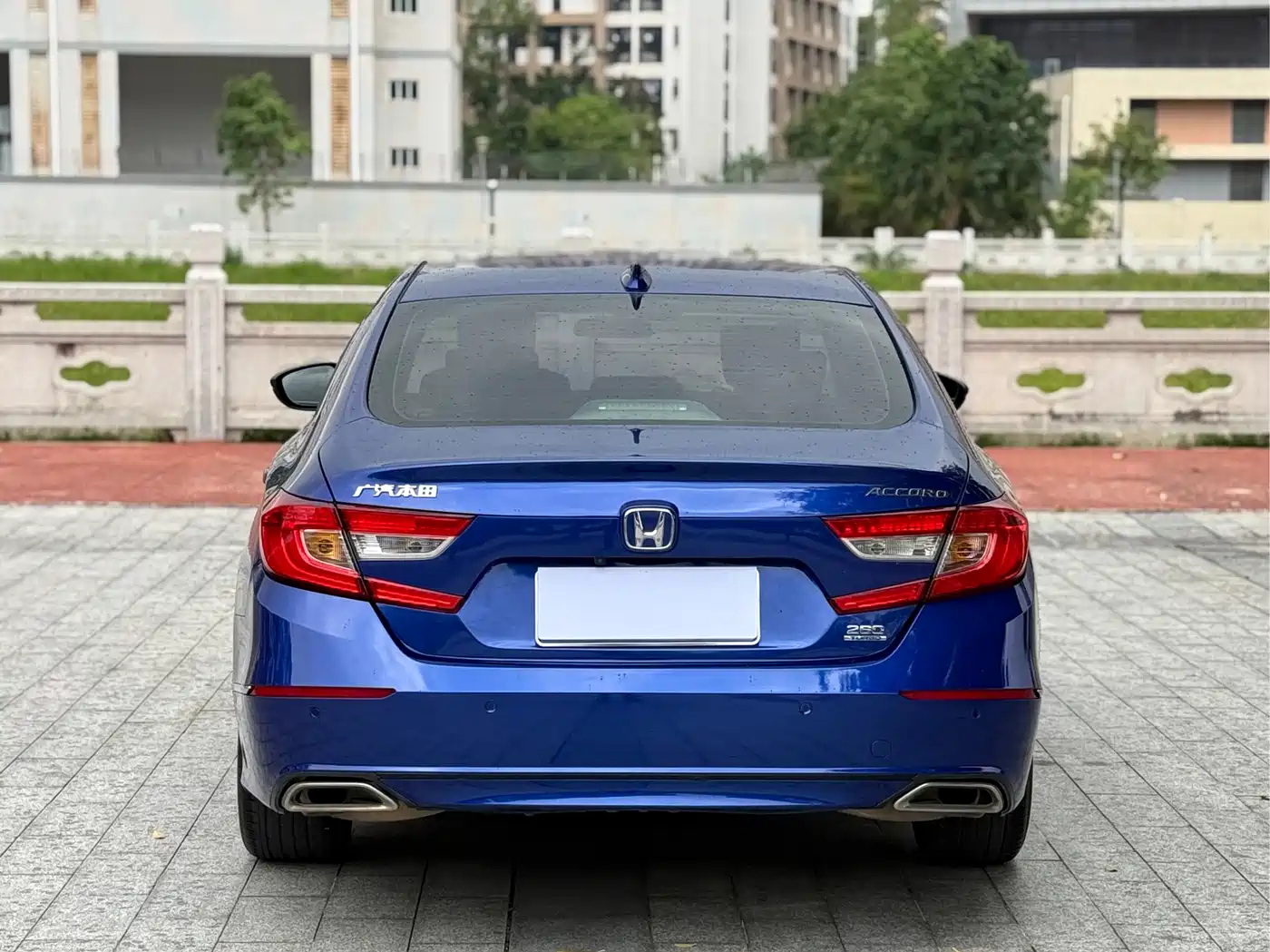 Фото 9 - Honda Accord