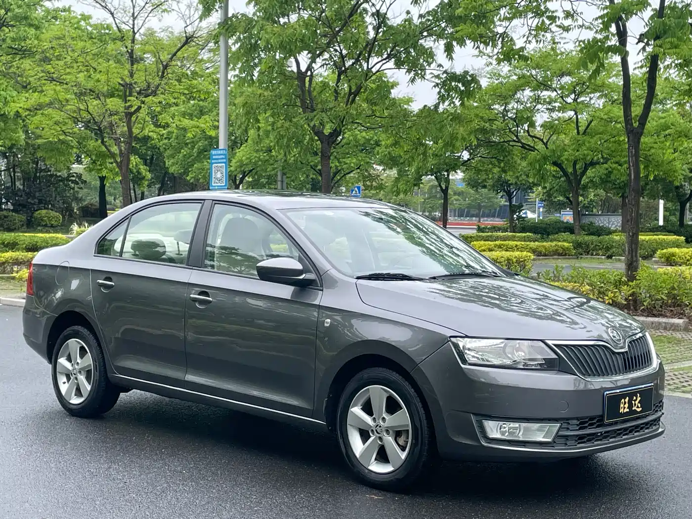 Škoda Rapid 2013 1.6L Automatic Smart Selection фото 3