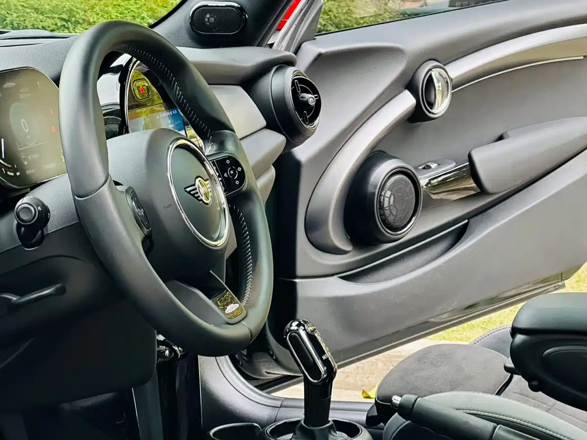 MINI JCW