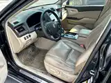 Photo 5 - Toyota Crown