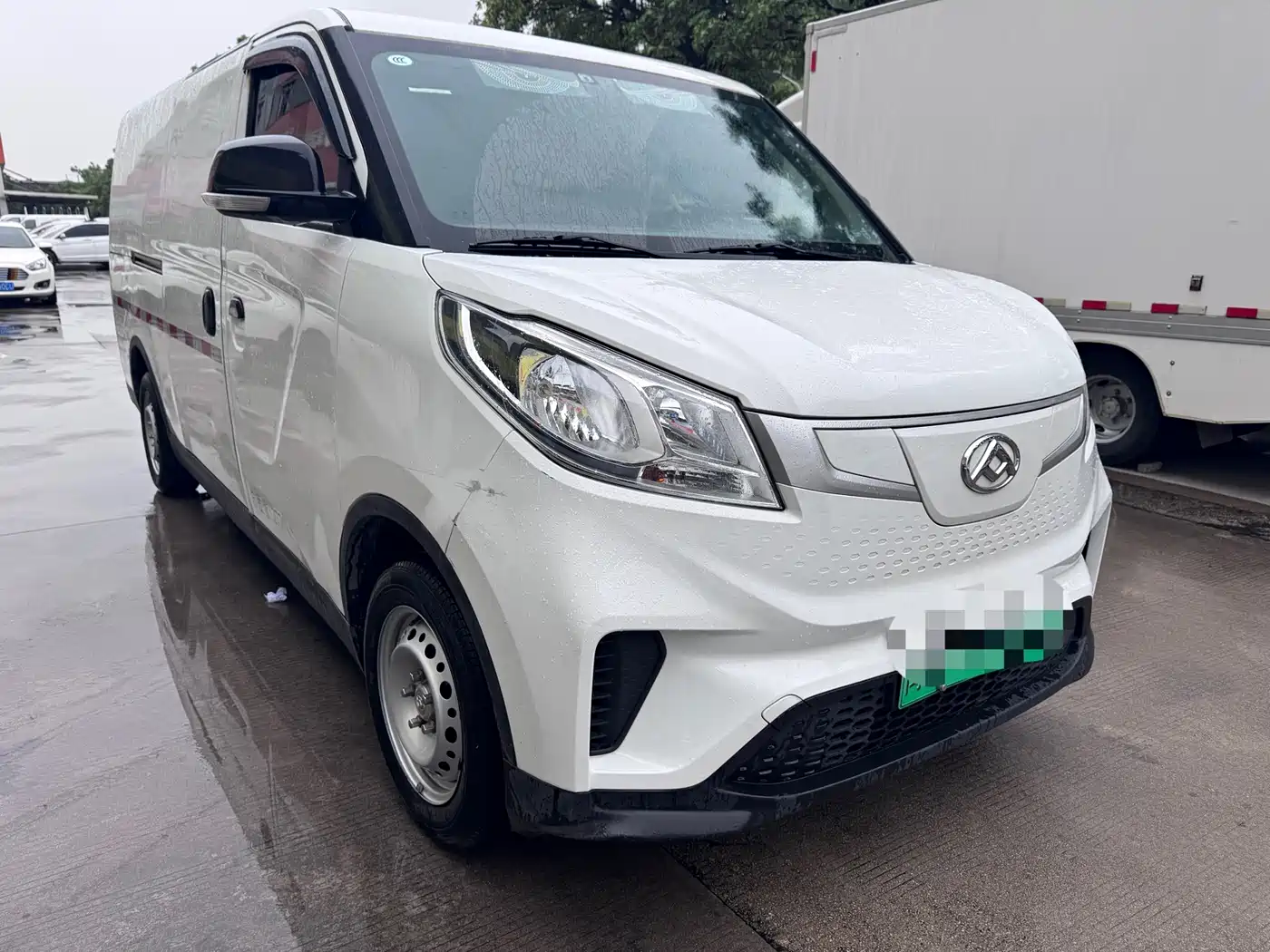 SAIC Maxus Maxus EV30 2023 Pure Electric Intelligent Logistics Expert Long Wheelbase CATL фото 3
