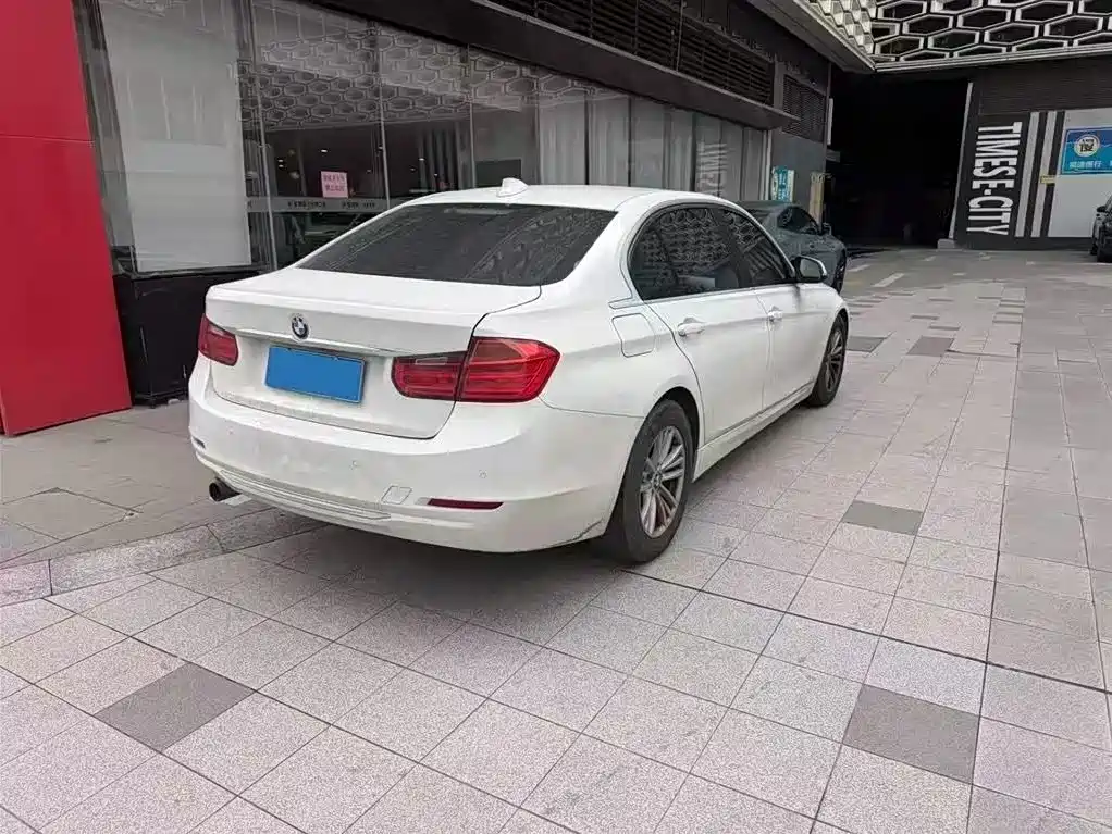 BMW 3 Series 2015 320Li Fashion фото 9