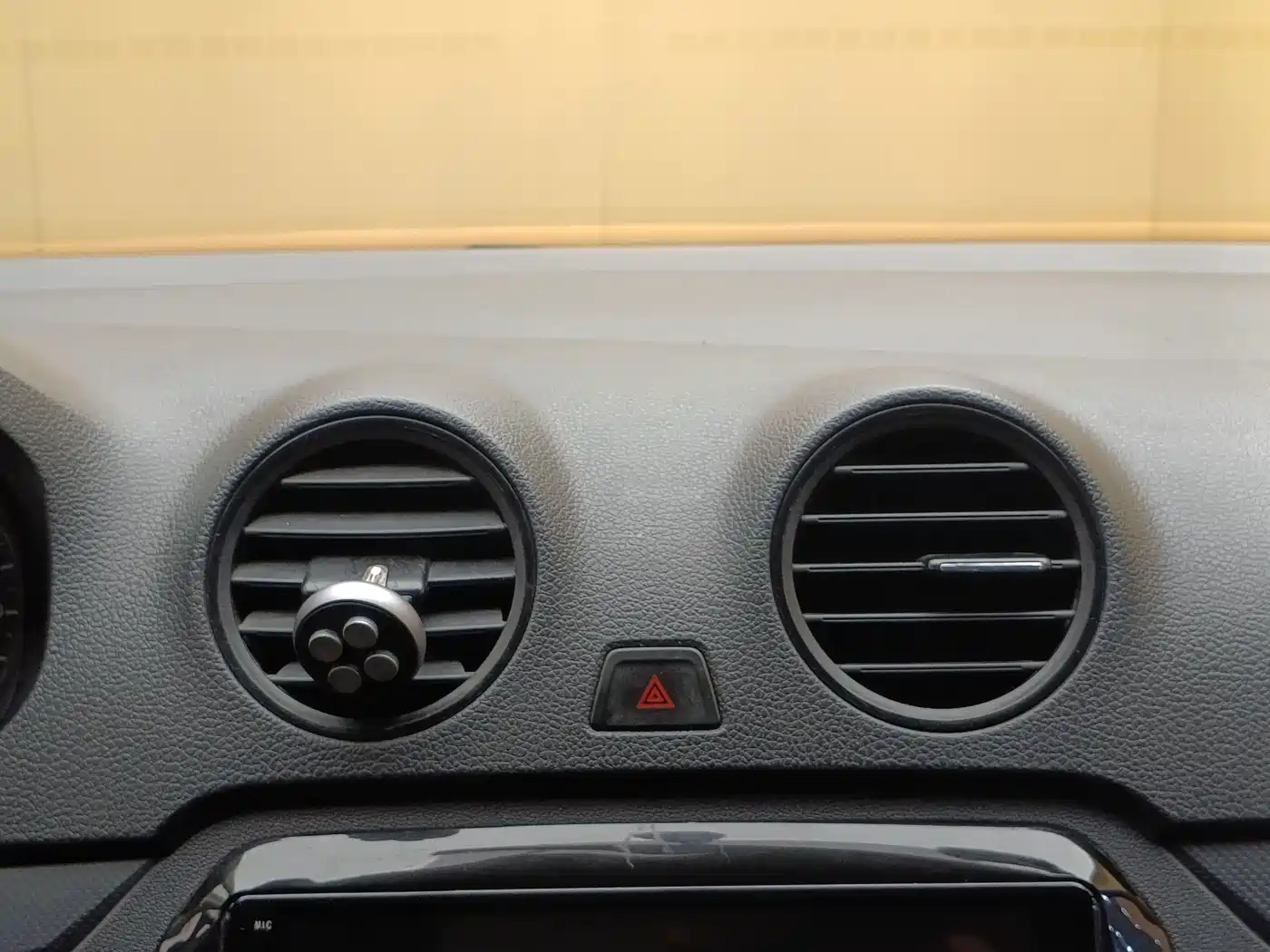 صورة 11 - Volkswagen Jetta