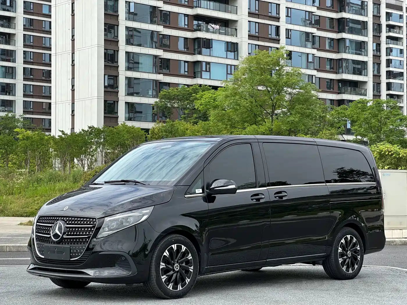 2025 Mercedes-Benz V-Class