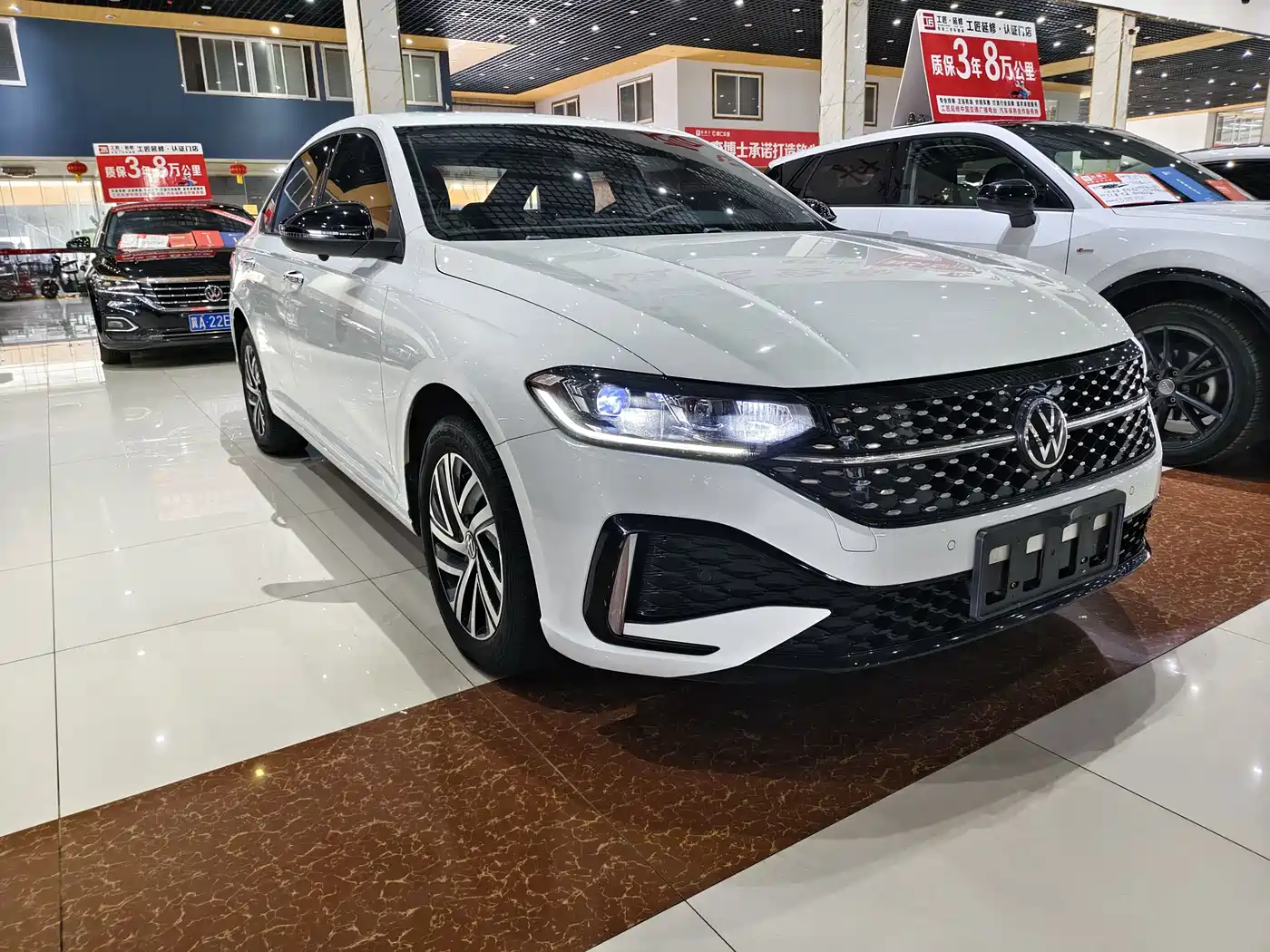 Фото 3 - Volkswagen Lavida